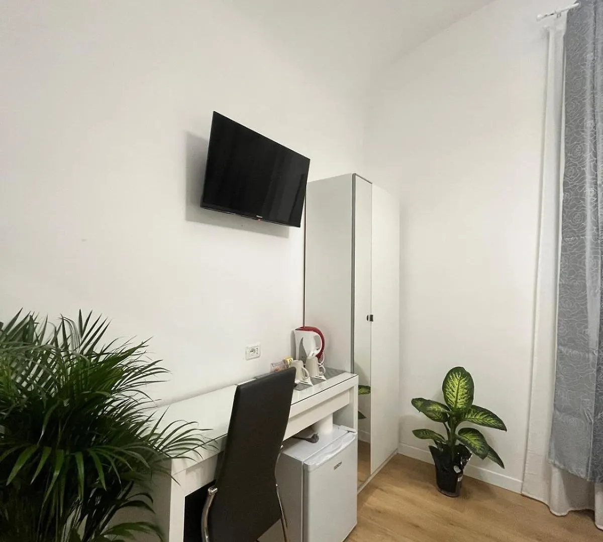 Rome Holiday Guesthouse Italy