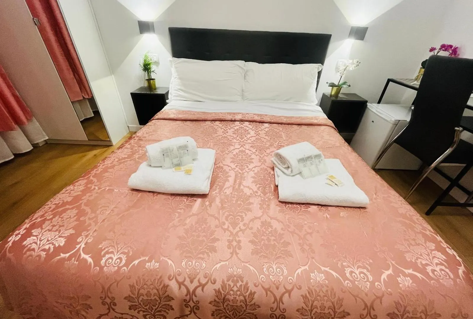 Rome Holiday Guesthouse Italy